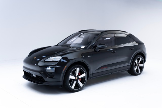 2025  Macan 4S Electric in , 