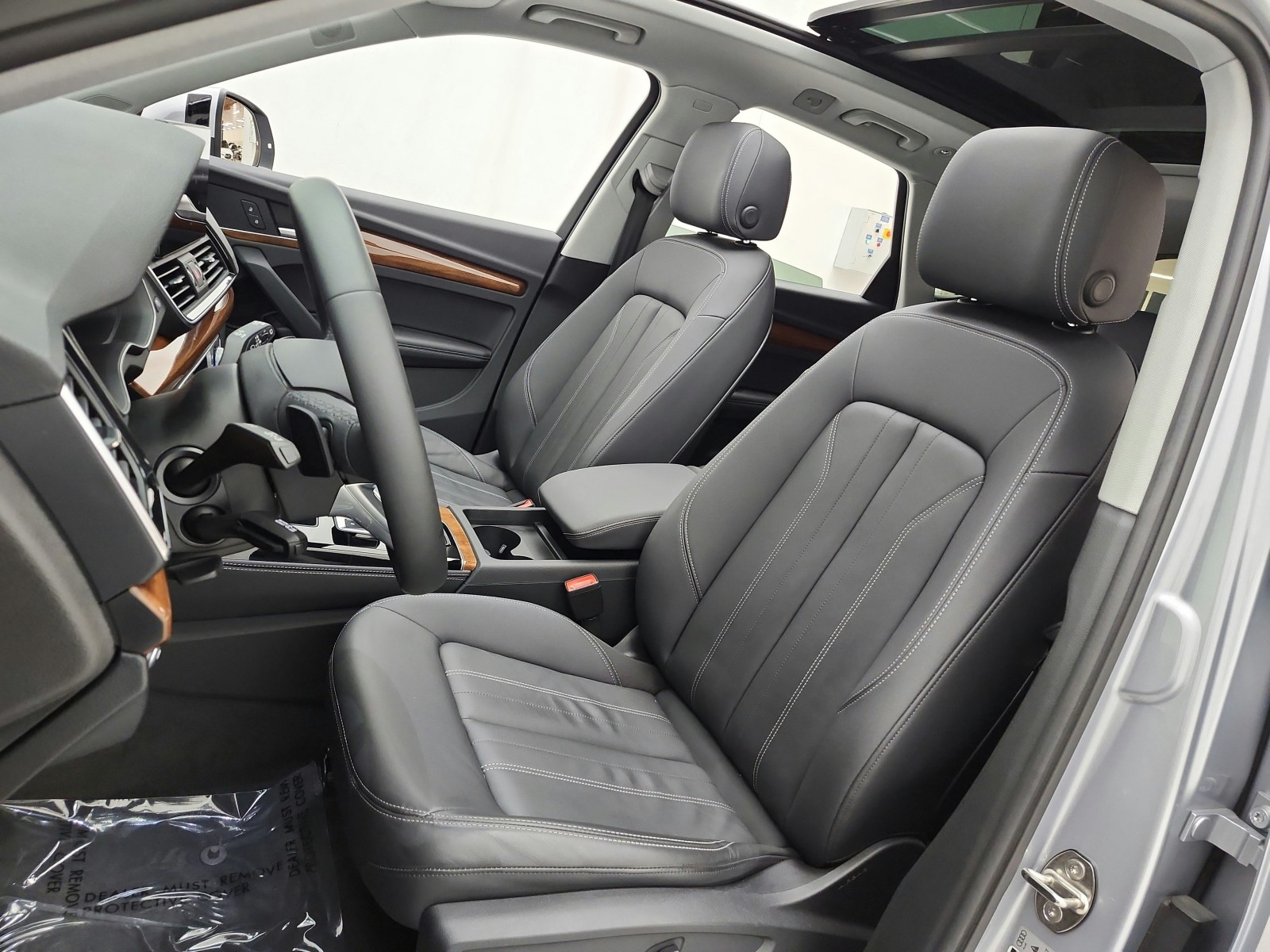 Used 2023 Florett Silver Metallic Audi S line Premium Plus image 10