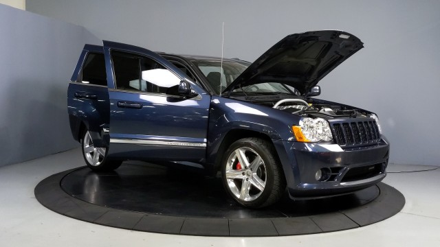 2010 Jeep Grand Cherokee SRT-8 9