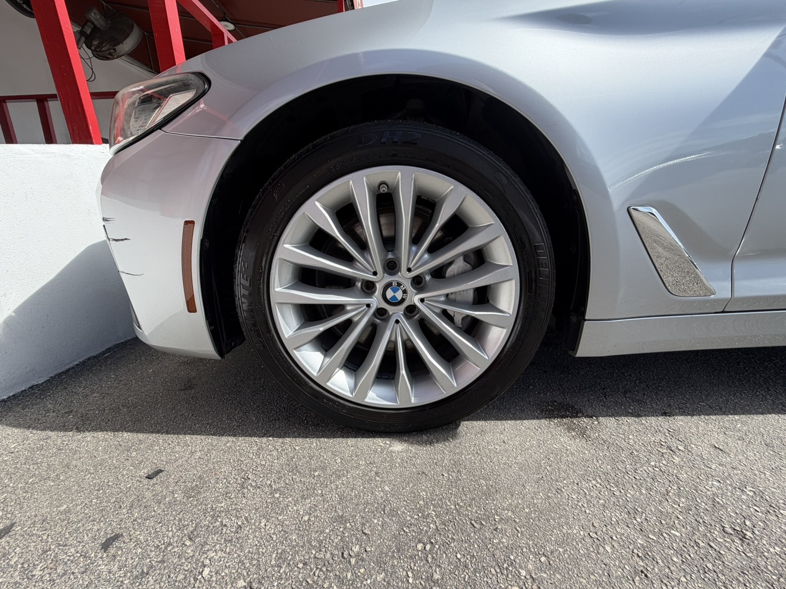 2021 BMW 530i - $18,988