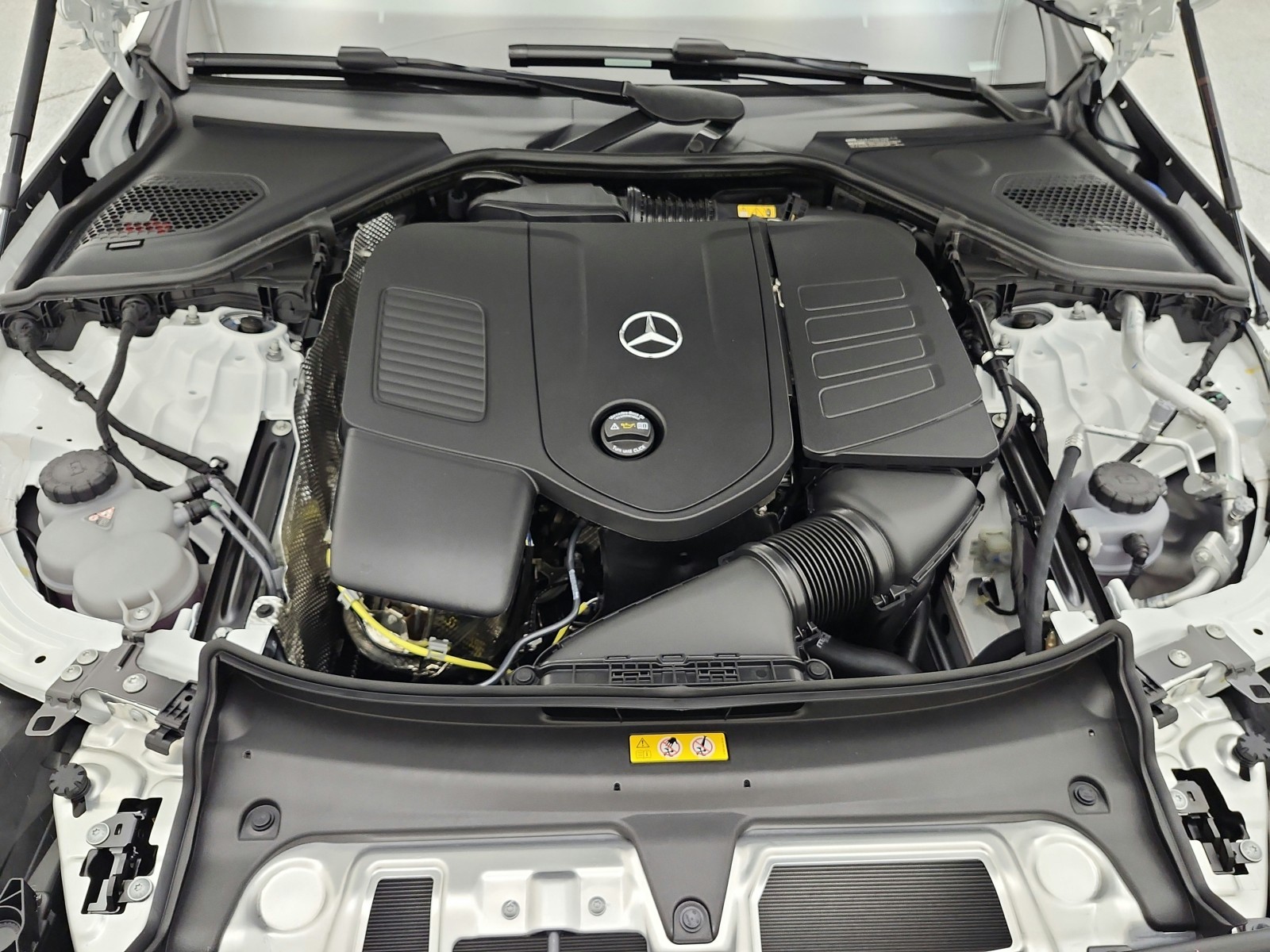 New 2026 Polar White Mercedes-Benz E 350 RWD Sedan image 12
