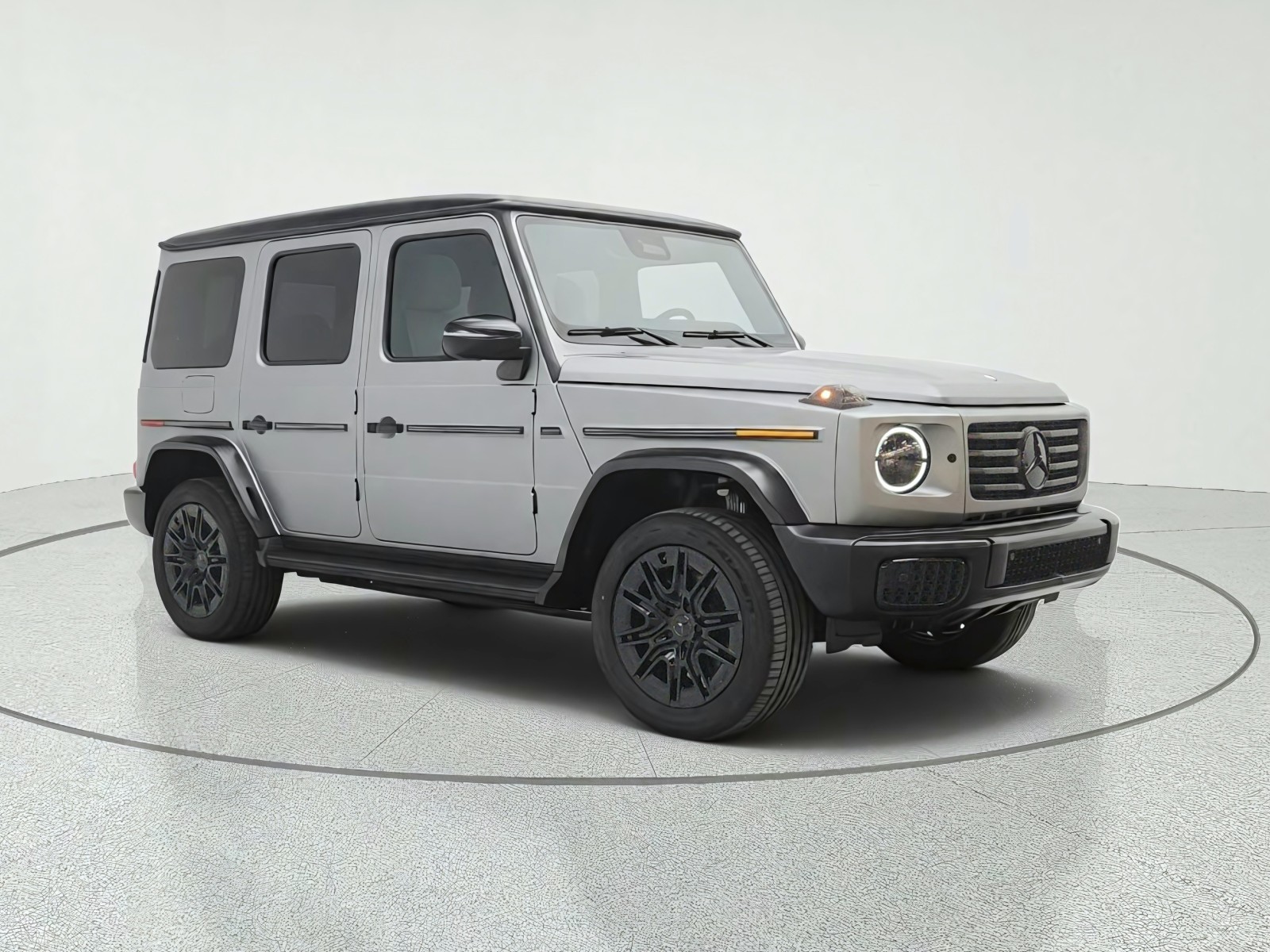 New 2027 MANUFAKTUR Platinum magno Mercedes-Benz G 580e SUV image 3