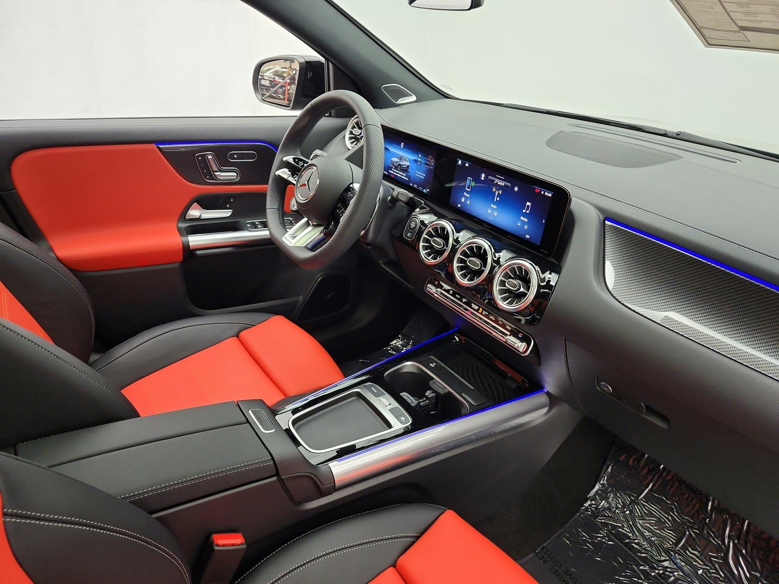 New 2026 MANUFAKTUR Mountain Grey Magno Mercedes-Benz AMG® GLA 35 4MATIC SUV image 14