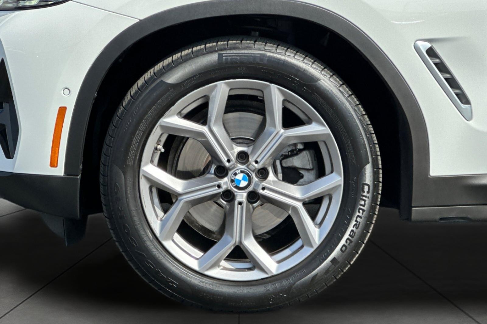 Used 2023 Alpine White BMW sDrive30i image 26