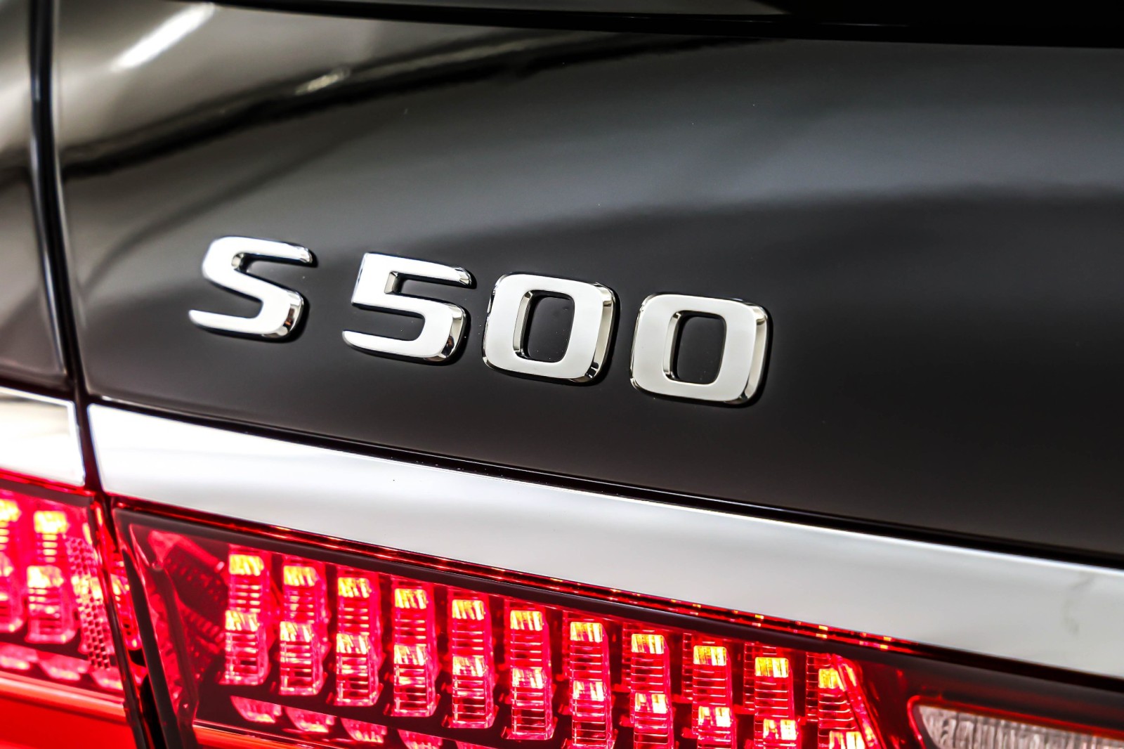 New 2026 Obsidian Black Metallic Mercedes-Benz S 500 image 9