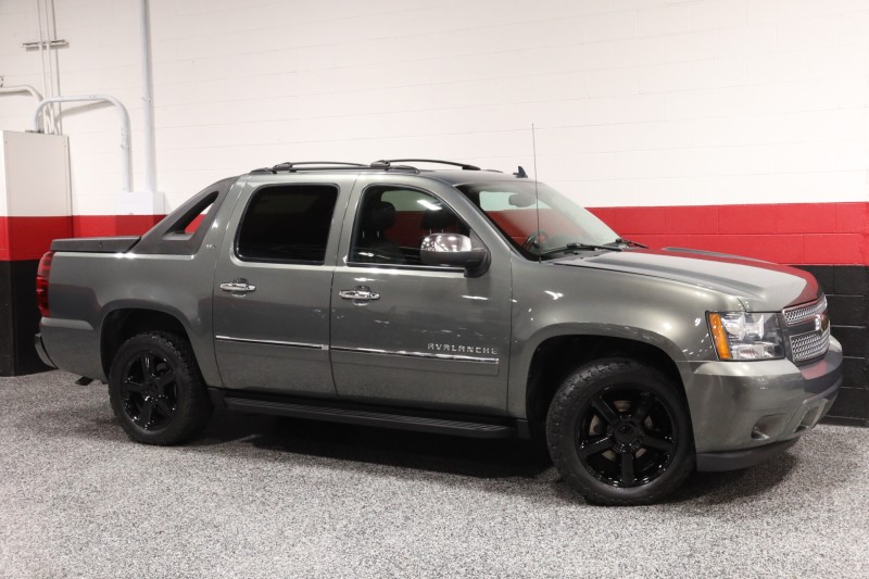  2011 Chevrolet Avalanche LTZ 4WD   