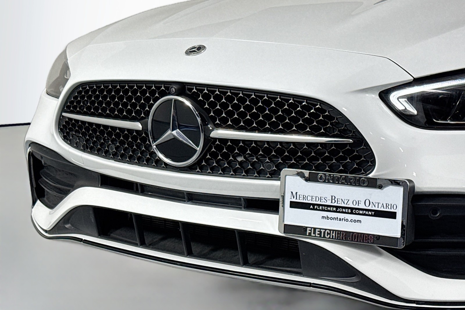 Used 2022 MANUFAKTUR Moonlight White Metallic Mercedes-Benz C 300 image 12