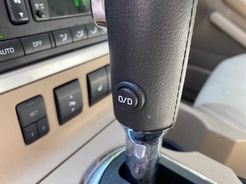 2007 Mercury Mountaineer SUV Premier 1 OWNER in ,