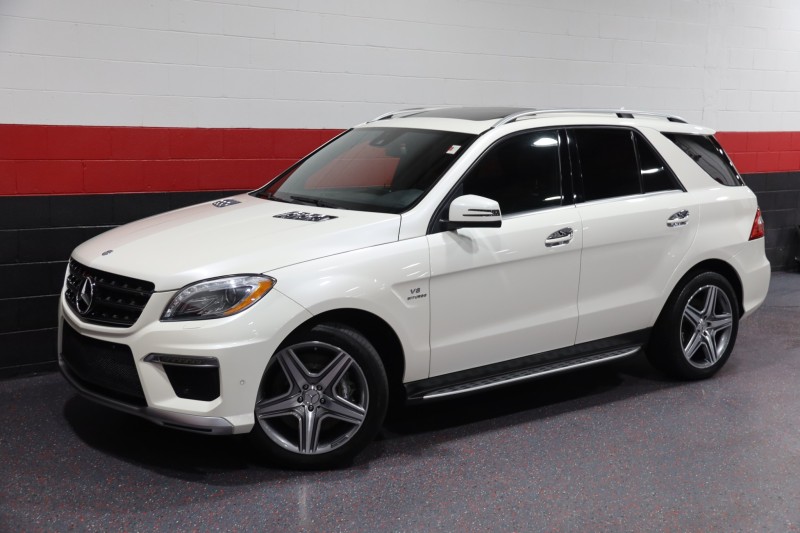 2013 Mercedes-Benz ML63 AMG 4-Matic 4dr Suv in , 