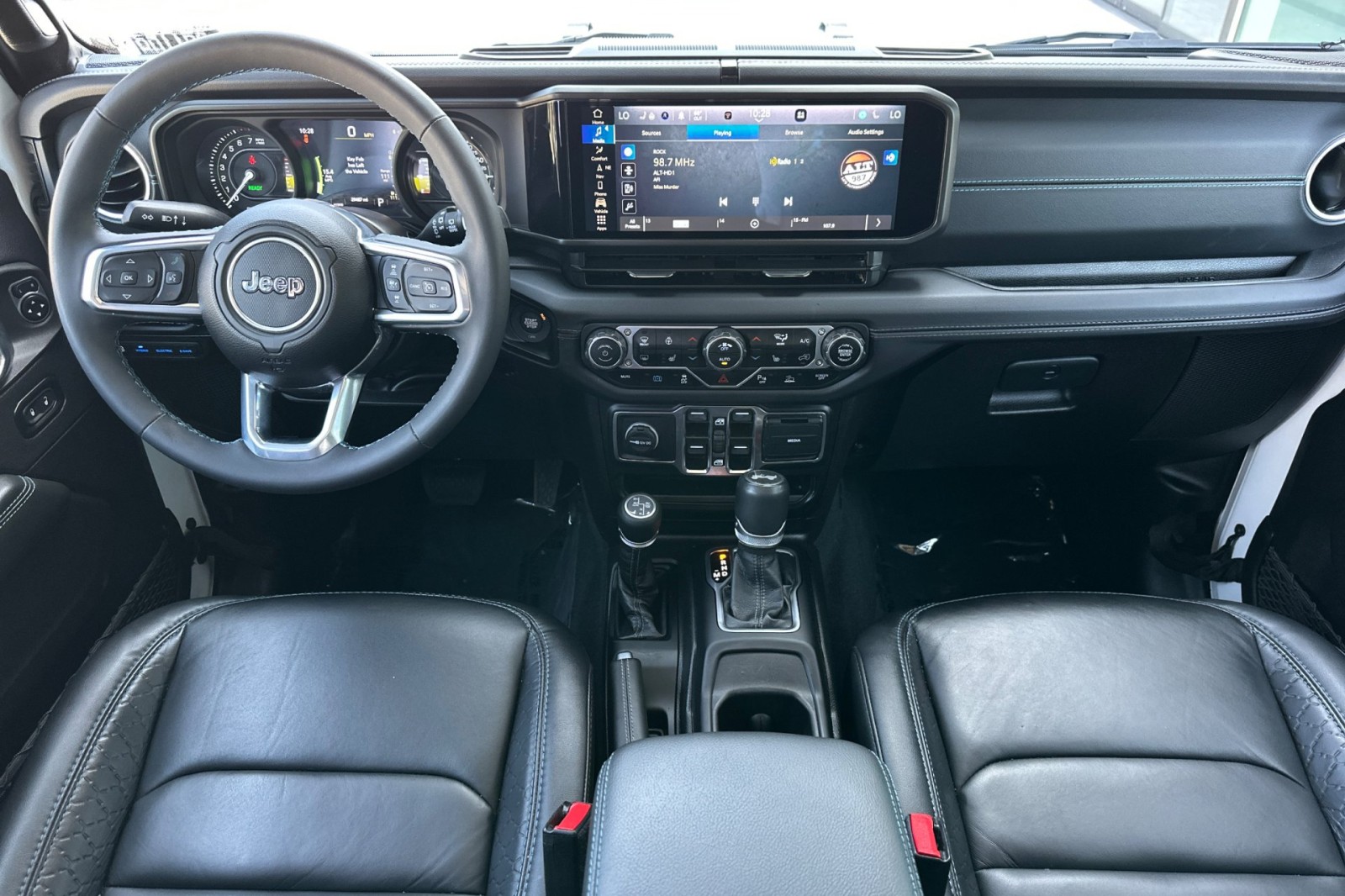 View vehicle photo 6