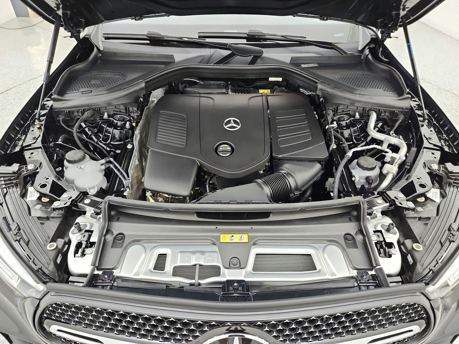 New 2027 Black Mercedes-Benz GLC 300 4MATIC® Coupe image 12