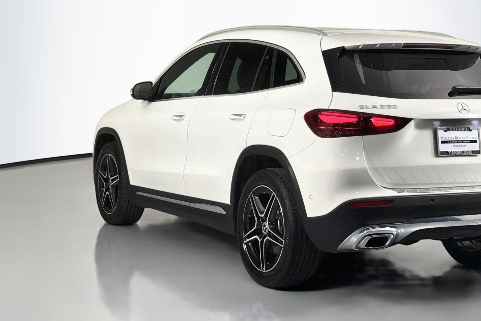 Certified Used 2026 Polar White Mercedes-Benz GLA 250 image 17