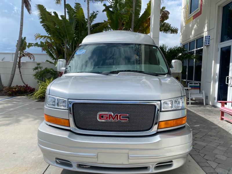 2013 GMC SAVANA HI TOP CONVERSION HANDICAP LIFT LOW MILES 24,857 in , 