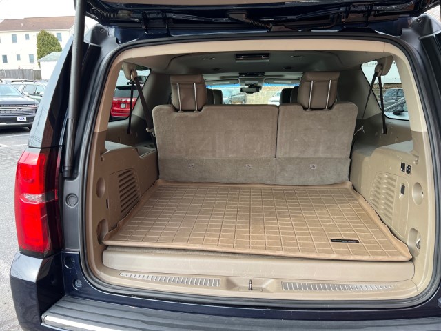 2017 Chevrolet Suburban Premier with Center Bench 11