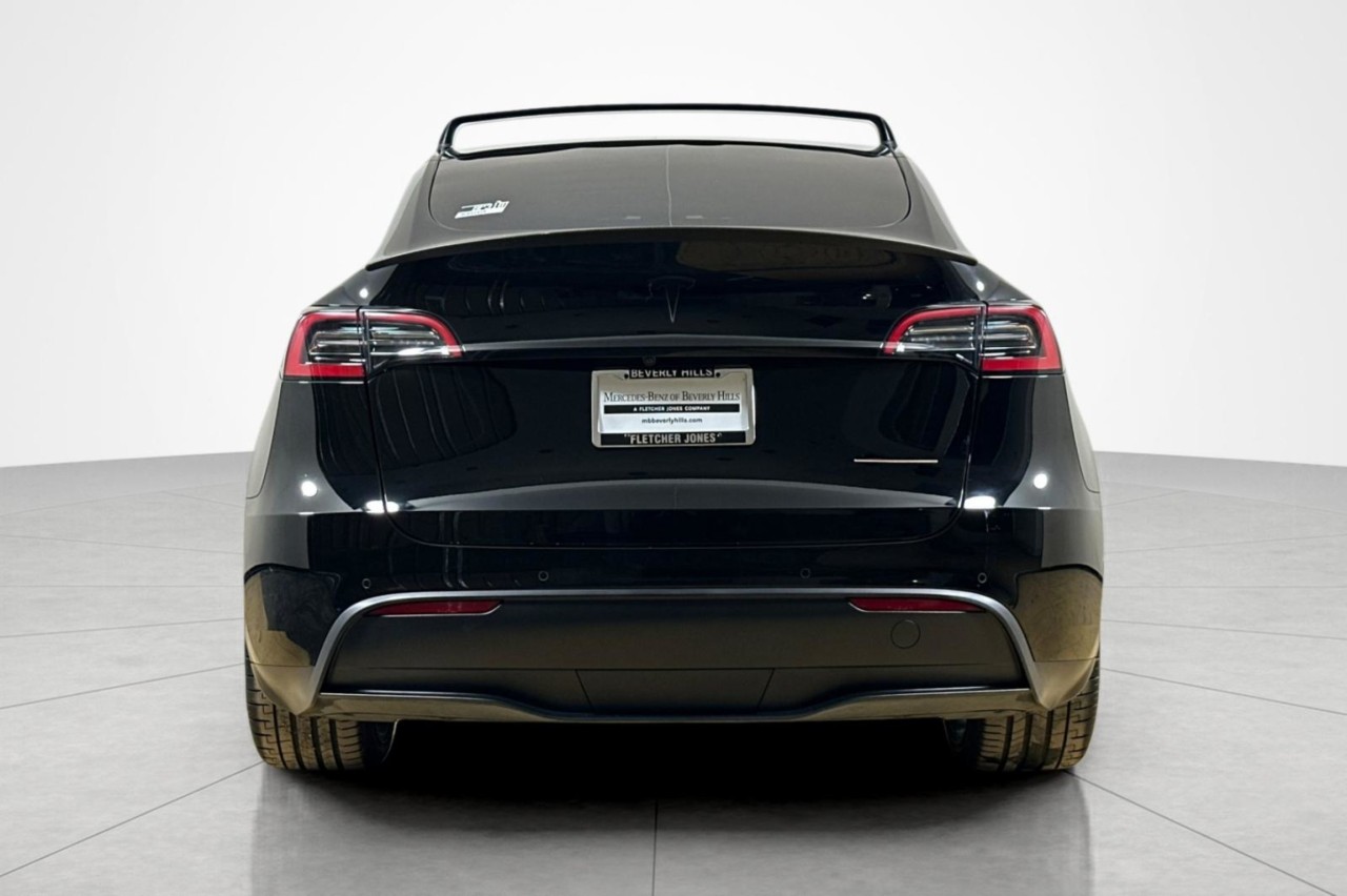 Used 2022 BLACK Tesla Performance image 4