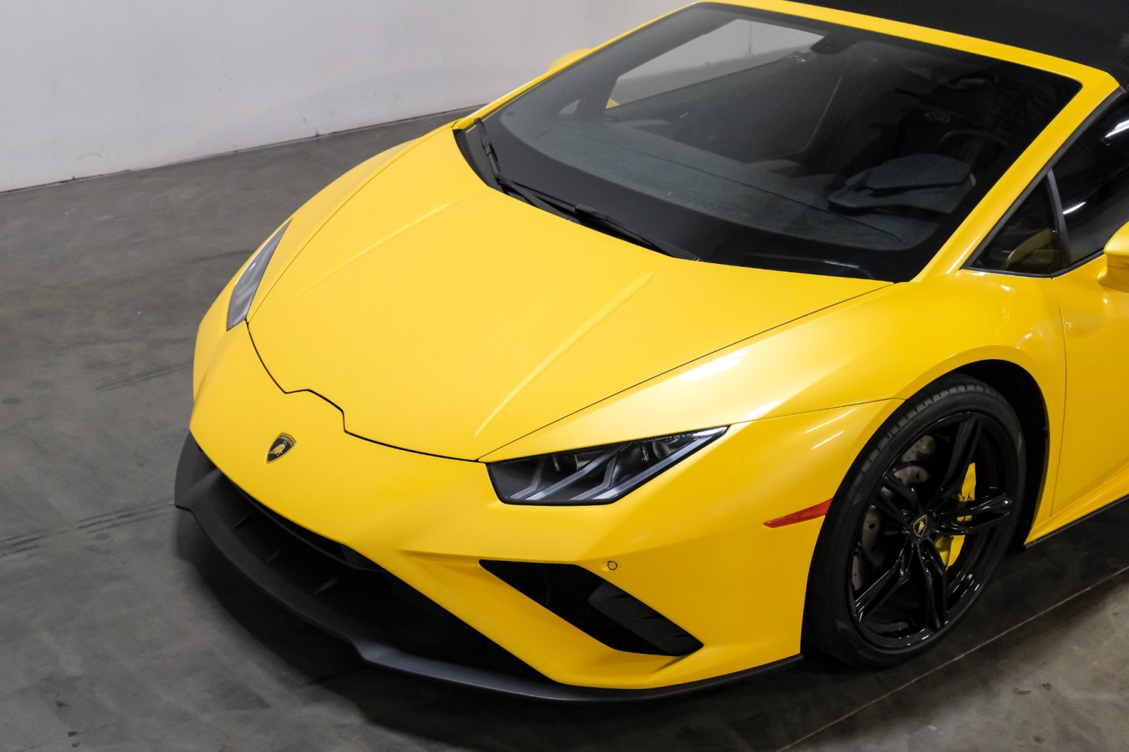 2021 Lamborghini Huracan EVO Spyder SportSeats 19Alloys BiColorLeatherPkg 50