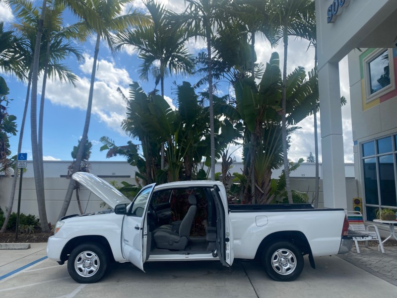 2005 Toyota Tacoma LOW MILES 58,735 X CAB in , 