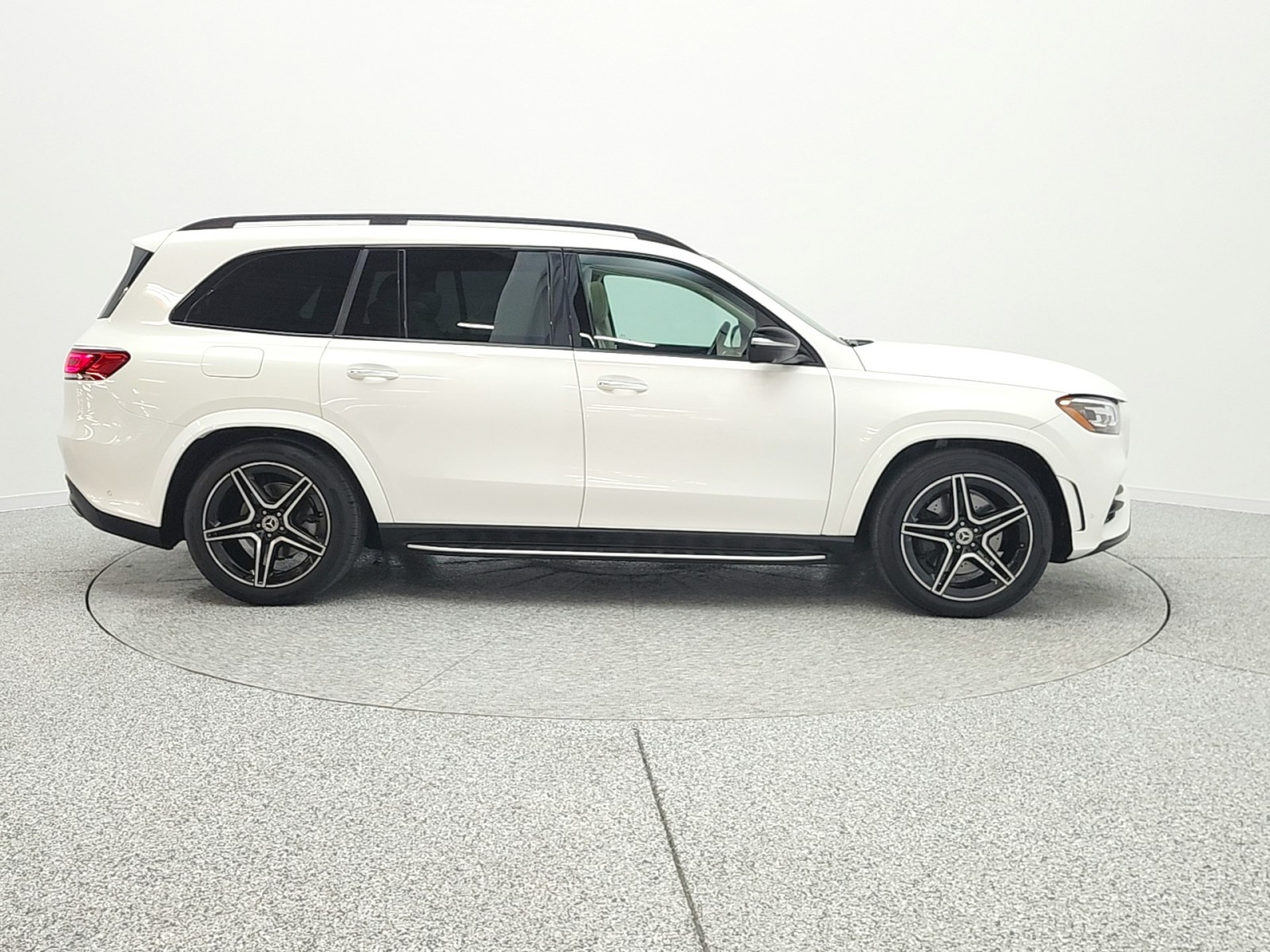 Used 2021 Polar White Mercedes-Benz GLS 580 4MATIC® SUV image 4