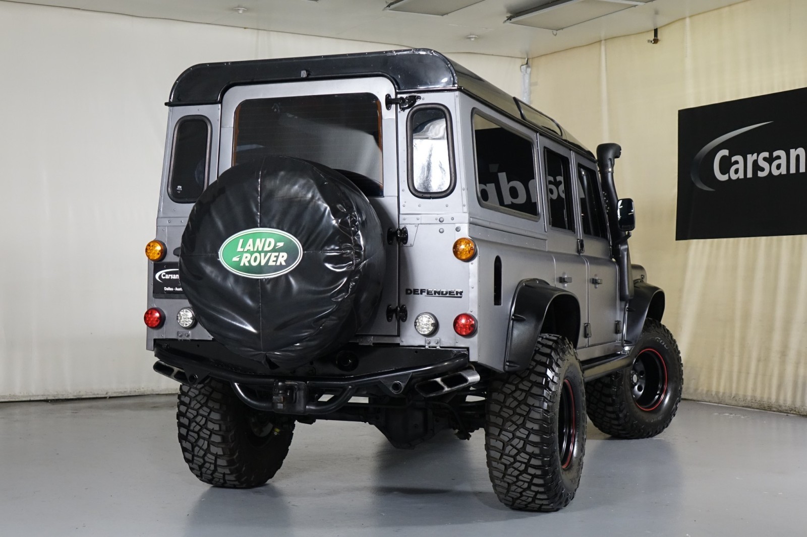 1993 Land Rover Defender 110 37