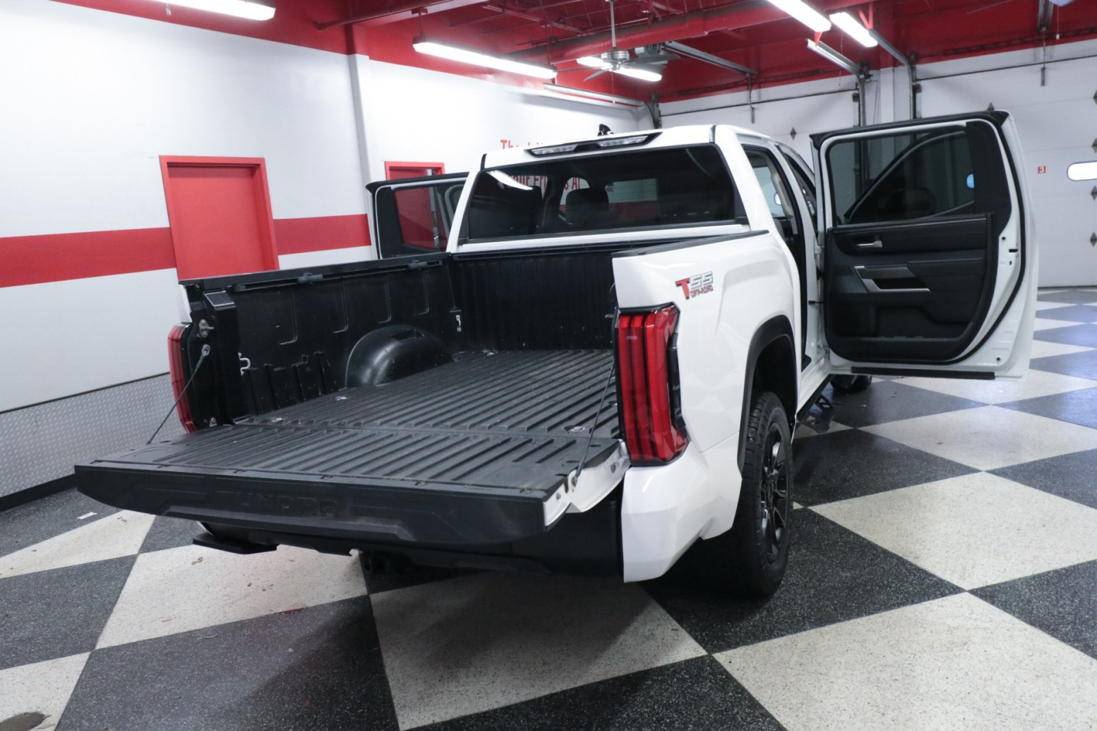 Used Car 2023 Toyota Tundra 4wd  Sr5 For Sale Under $50,000 In Austin, Texas