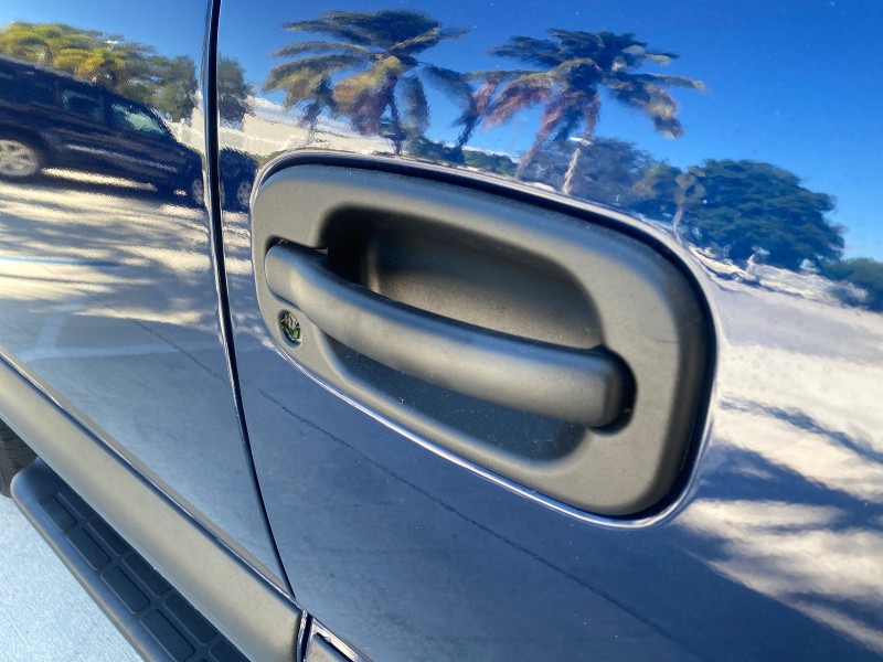 2003 Chevrolet Suburban LT 1 OWNER NO ACCIDENTS in ,