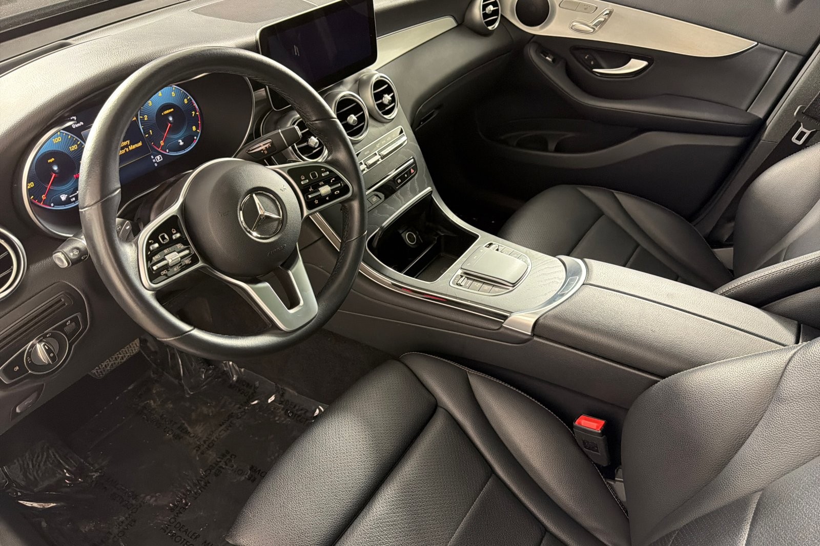 Used 2022 Black Mercedes-Benz GLC 300 SUV image 9