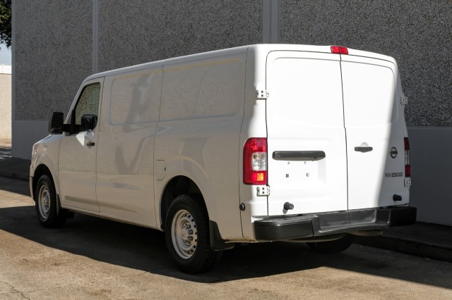 2021 Nissan NV Cargo S 12