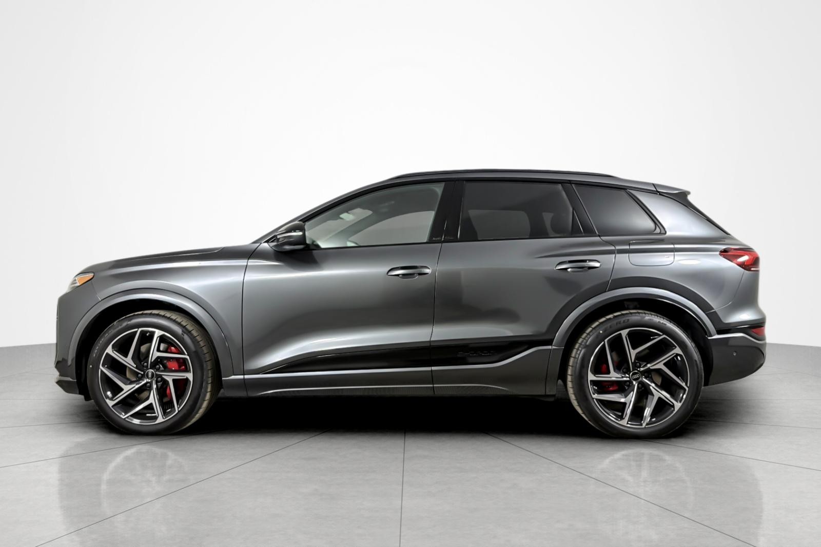 New 2027 Daytona Gray Pearl Effect Audi Premium Plus quattro image 3
