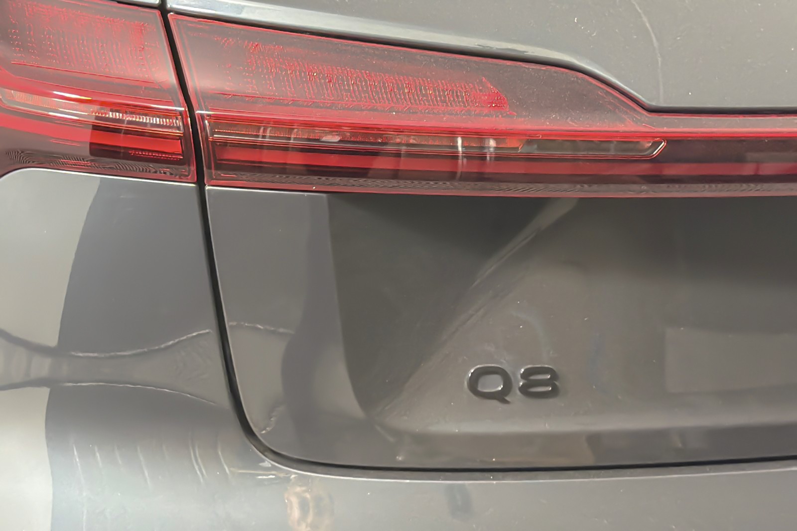 Used 2024 Manhattan Gray Metallic Audi Premium quattro image 26