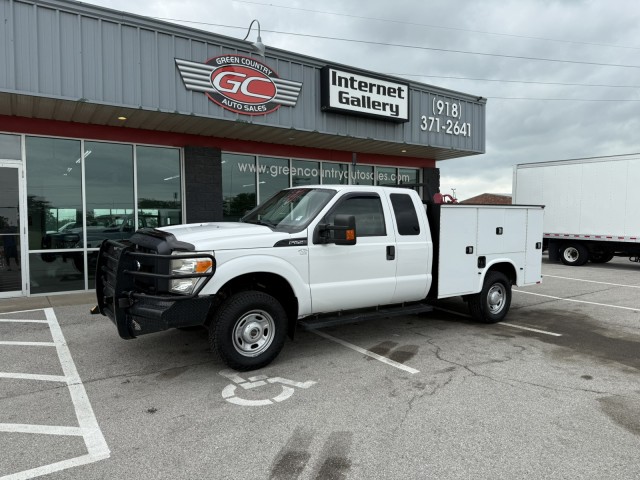 2016  Super Duty F-250 4x4 Utility XL in , 
