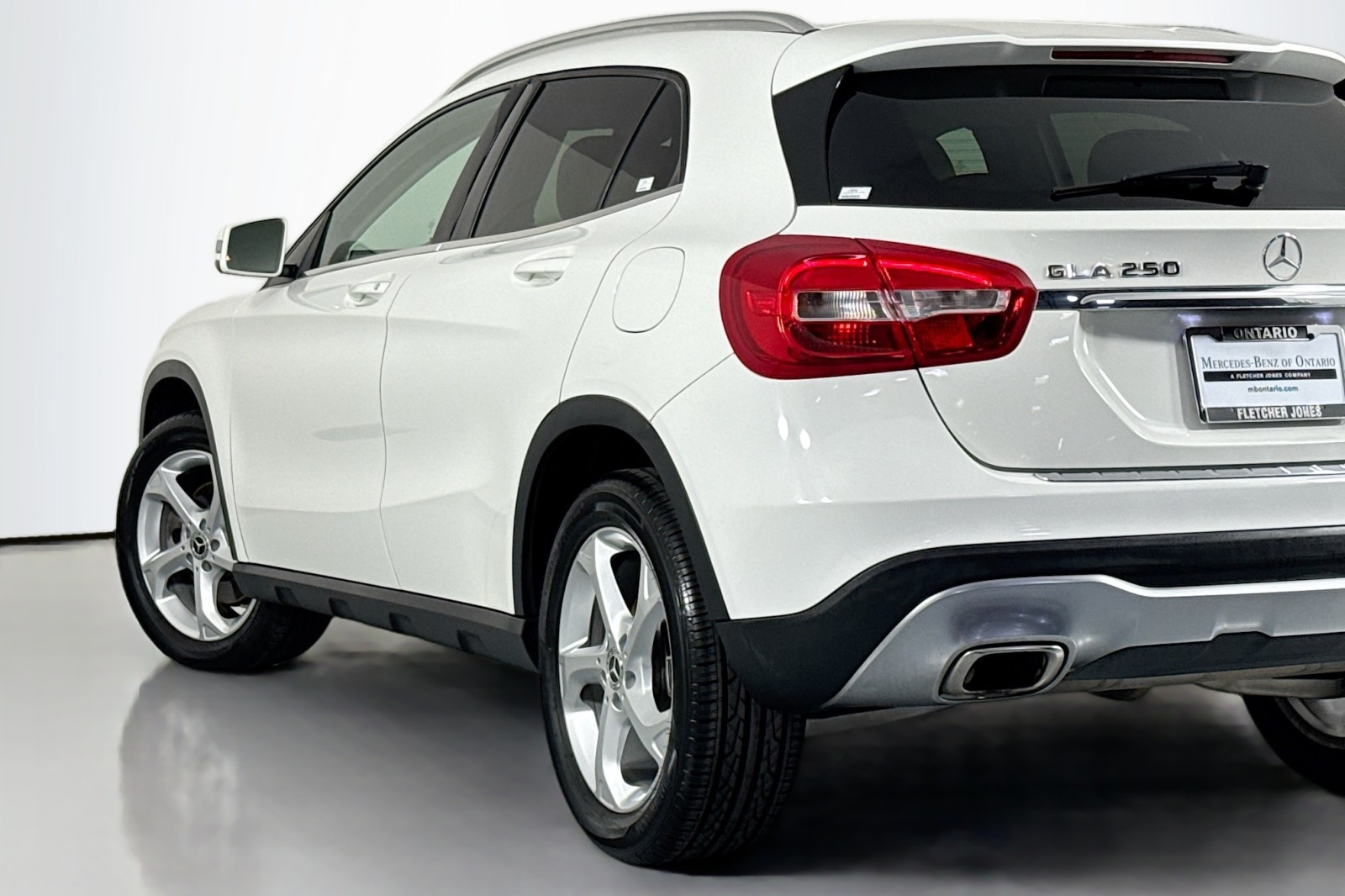 Used 2019 Polar White Mercedes-Benz GLA 250 image 14