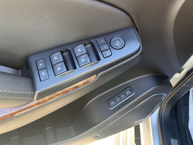2019 Chevrolet Suburban Premier 24