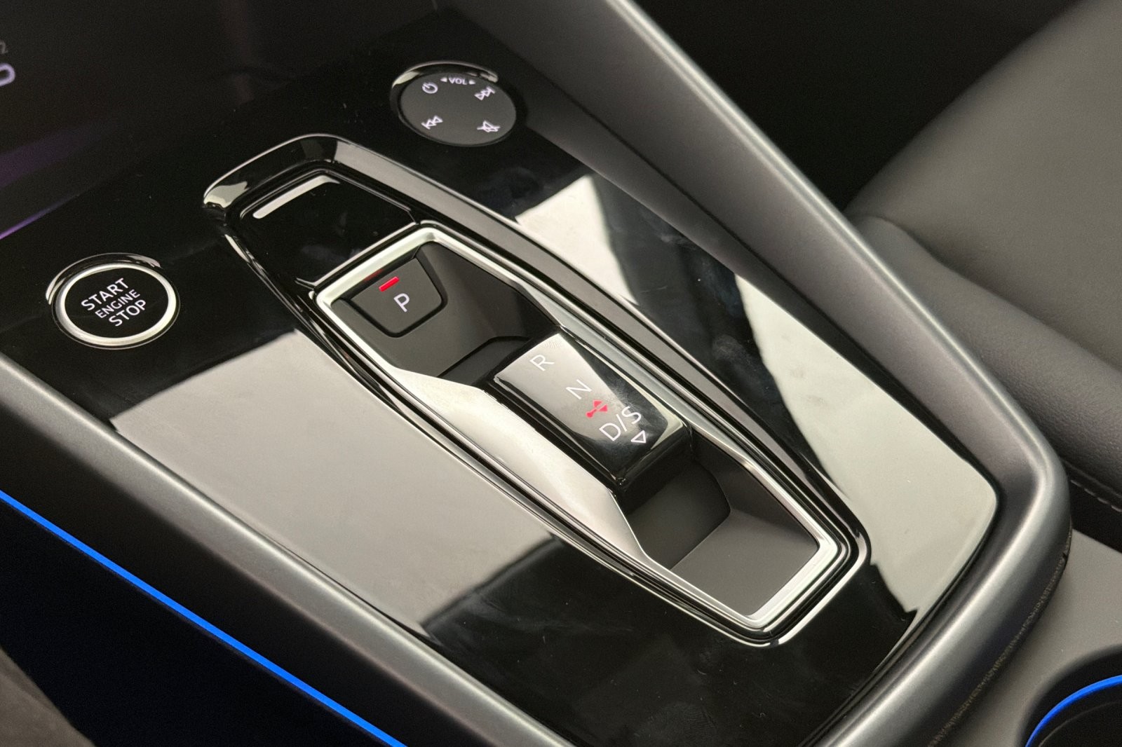 New 2026 Brilliant Black Audi Premium Plus quattro *Ltd Avail* image 20