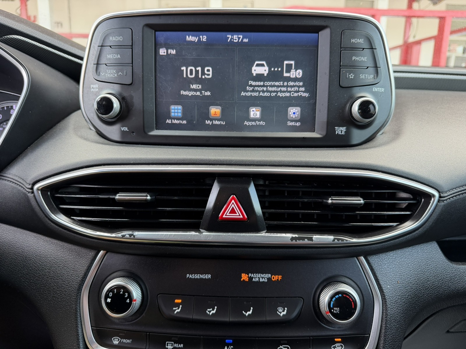 2020 Hyundai Santa Fe - $15,977
