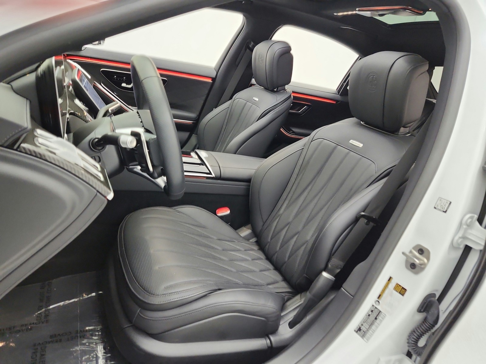 Certified Used 2025 MANUFAKTUR Moonlight White Metallic Mercedes-Benz AMG® S 63 E 4MATIC Sedan image 10