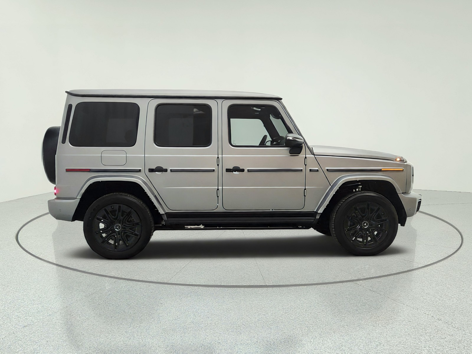 New 2027 MANUFAKTUR Platinum magno Mercedes-Benz G 580e SUV image 4