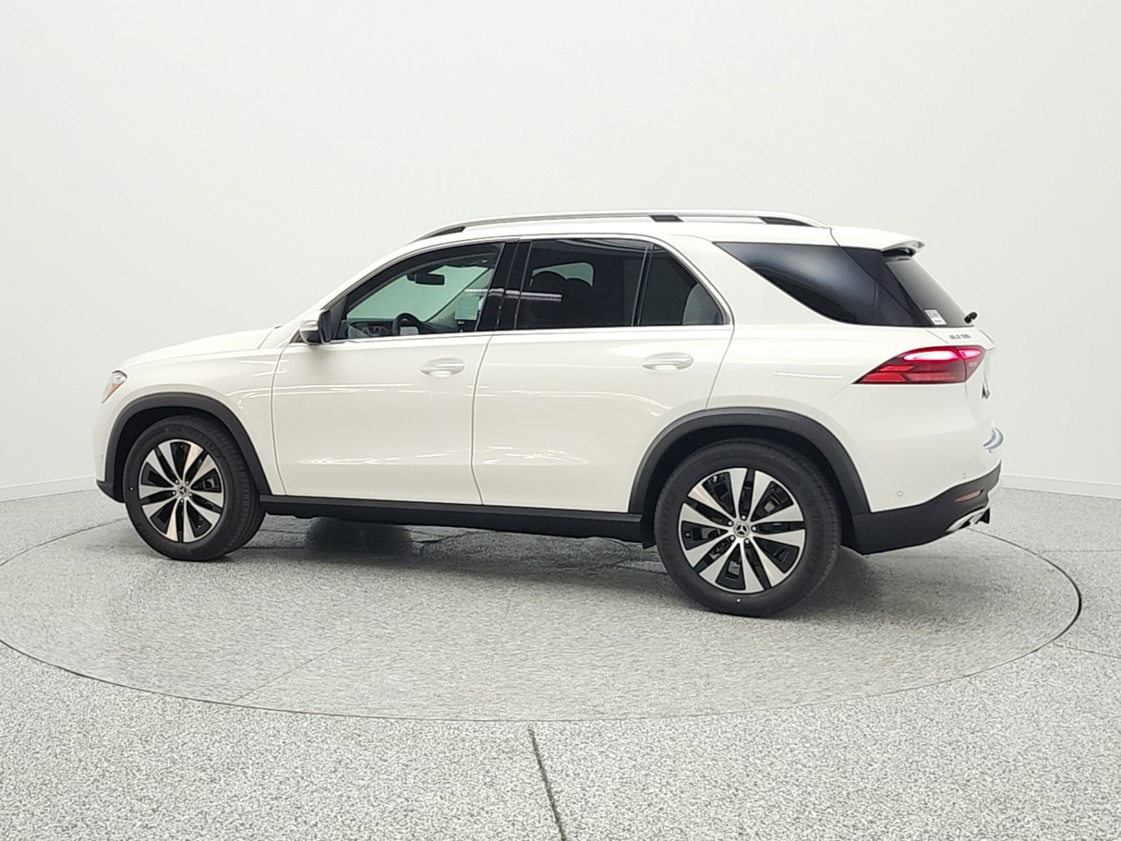 New 2026 Polar White Mercedes-Benz GLE 350 image 8