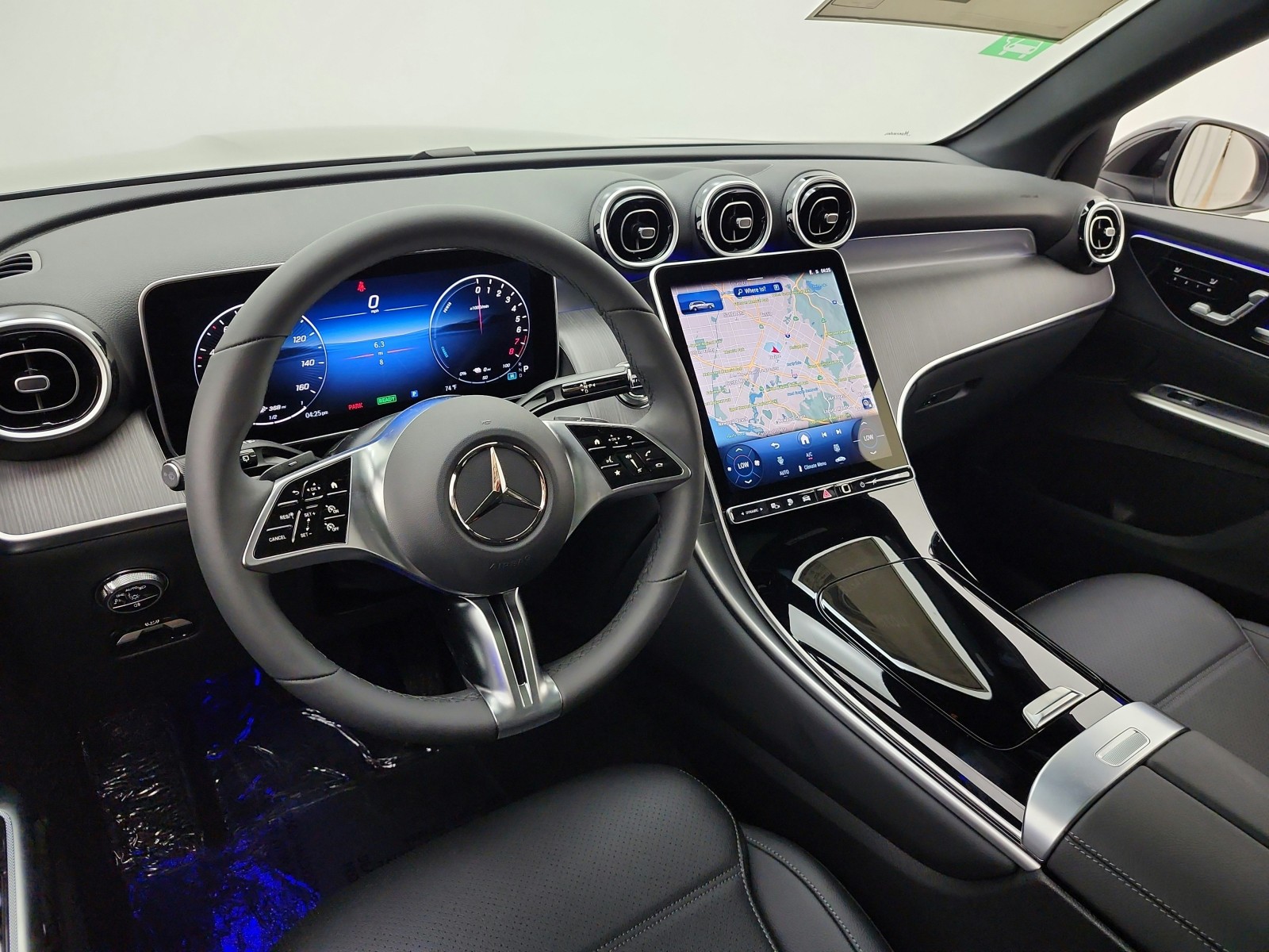 New 2026 Black Mercedes-Benz GLC 350e image 9