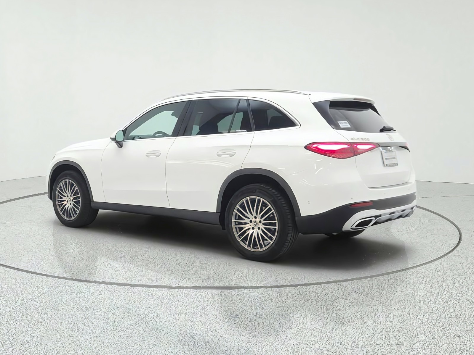 New 2027 Polar White Mercedes-Benz GLC 300 SUV image 7