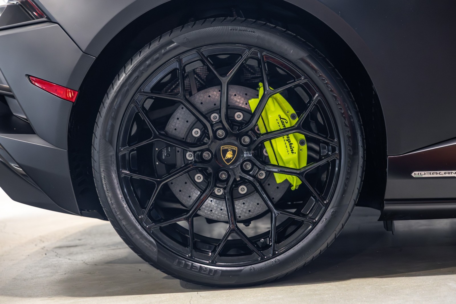 Used Car 2022 Lamborghini Huracan Evo  For Sale Under $330,000 In Boerne, Texas