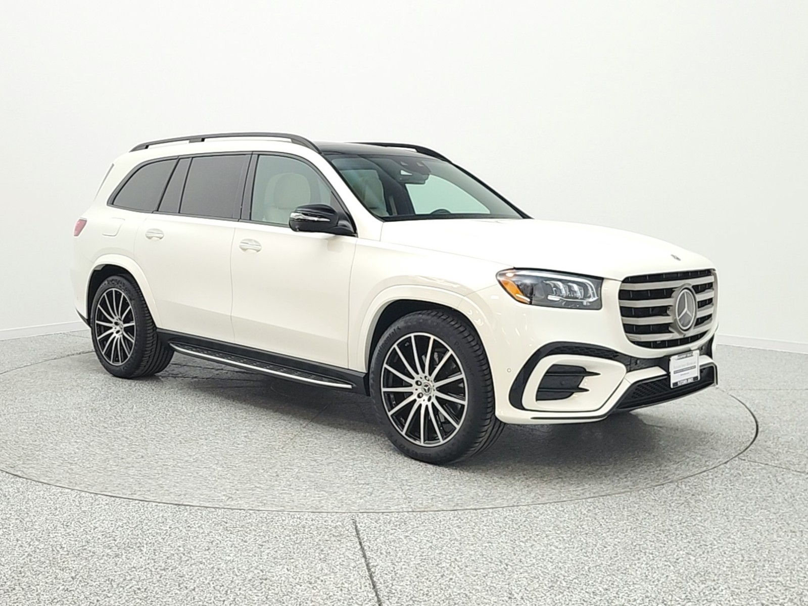 Used 2024 MANUFAKTUR Diamond White Metallic Mercedes-Benz GLS 450 4MATIC® SUV image 3
