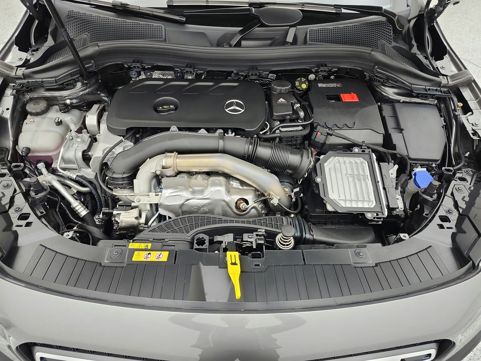 New 2026 Mountain Grey Metallic Mercedes-Benz GLA 250 image 12