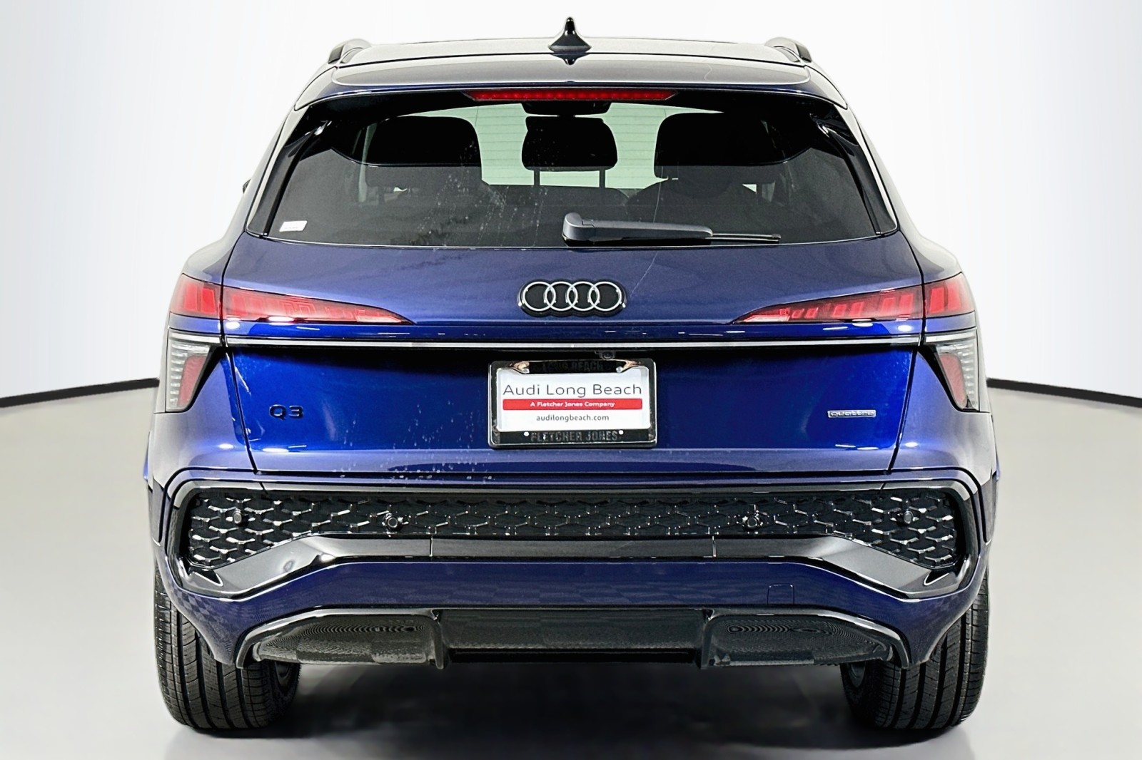 New 2026 Navarra Blue Metallic Audi S line image 3