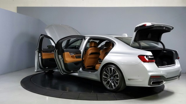 2020 BMW 7 Series 750i xDrive 13