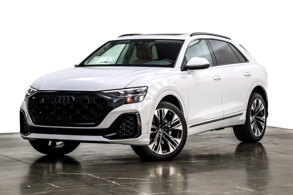 New 2024 Audi Q8 Premium Plus 55 TFSI quattro SUV in 1275 Bristol St