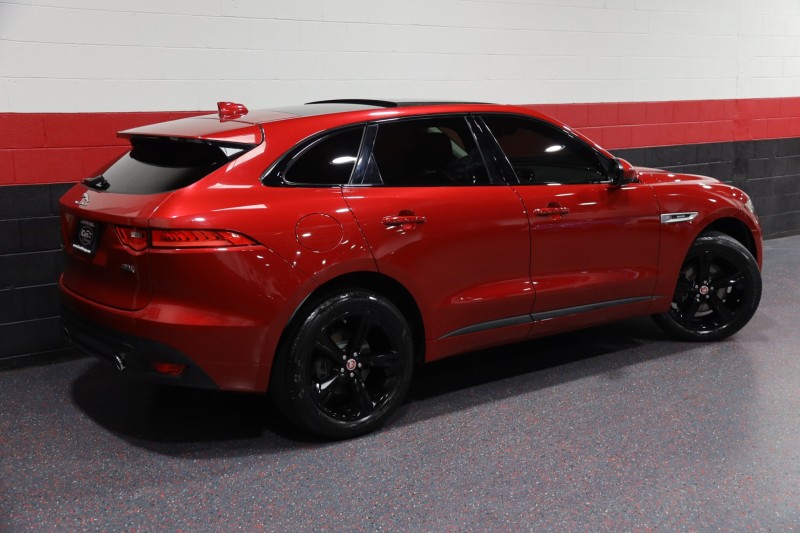 2017 Jaguar F-PACE 35t R-Sport AWD 4dr Suv in , 