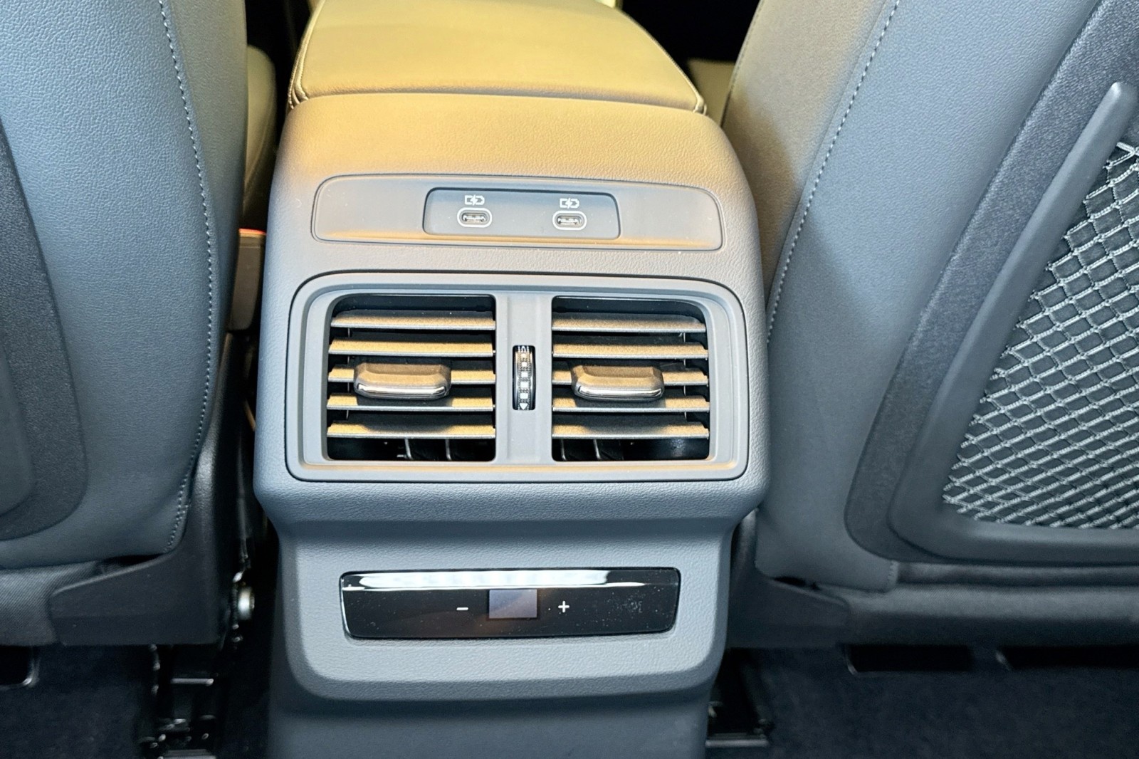 New 2025 Glacier White Metallic Audi Premium Plus 2.0 TFSI quattro image 25