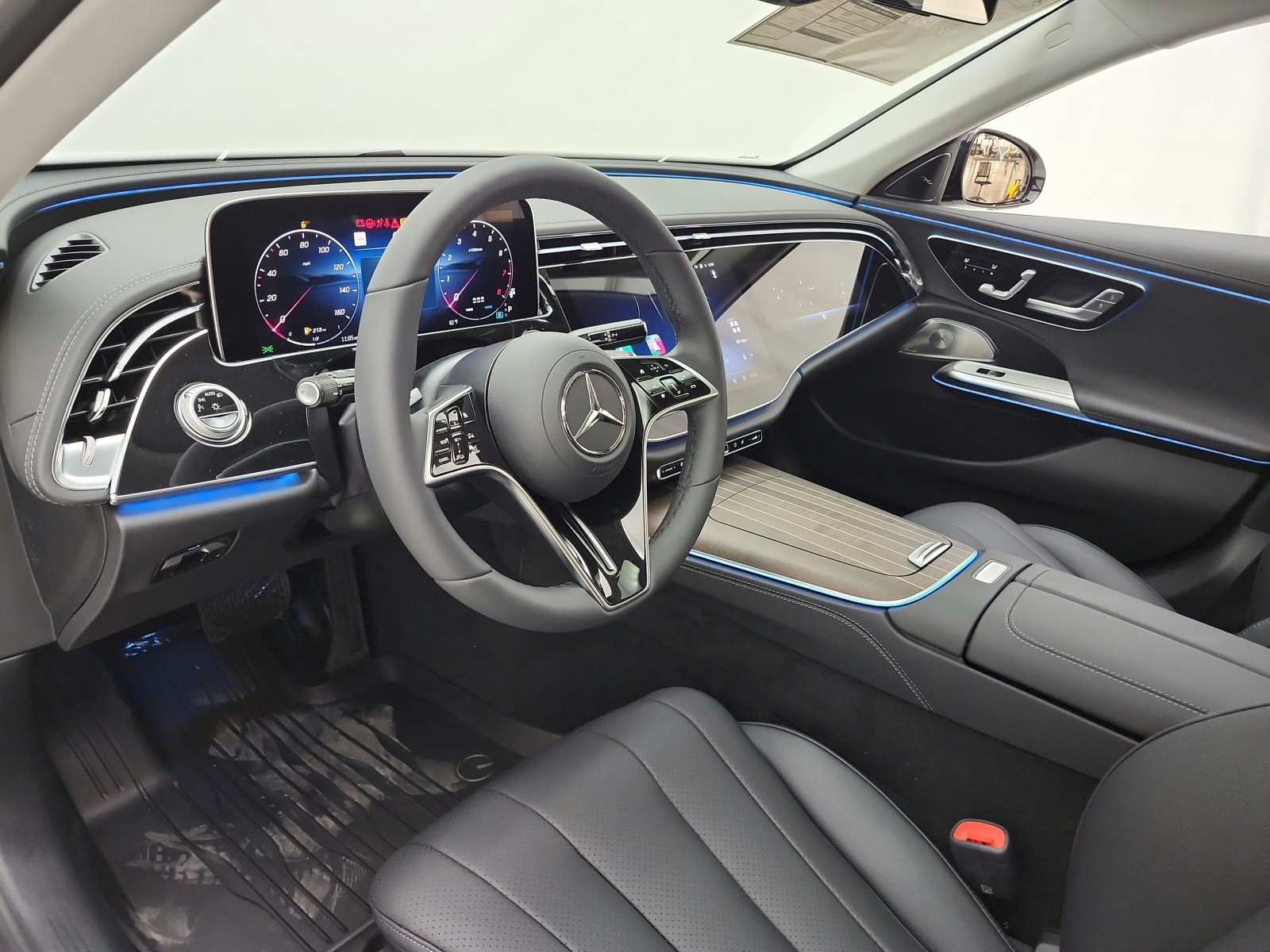 New 2027 Polar White Mercedes-Benz E 450 4MATIC® Sedan image 10