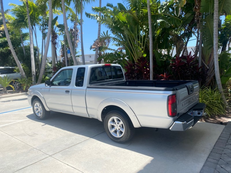 2002 Nissan Frontier 2WD XE XCAB 5 SPD AC 4 CYL in ,