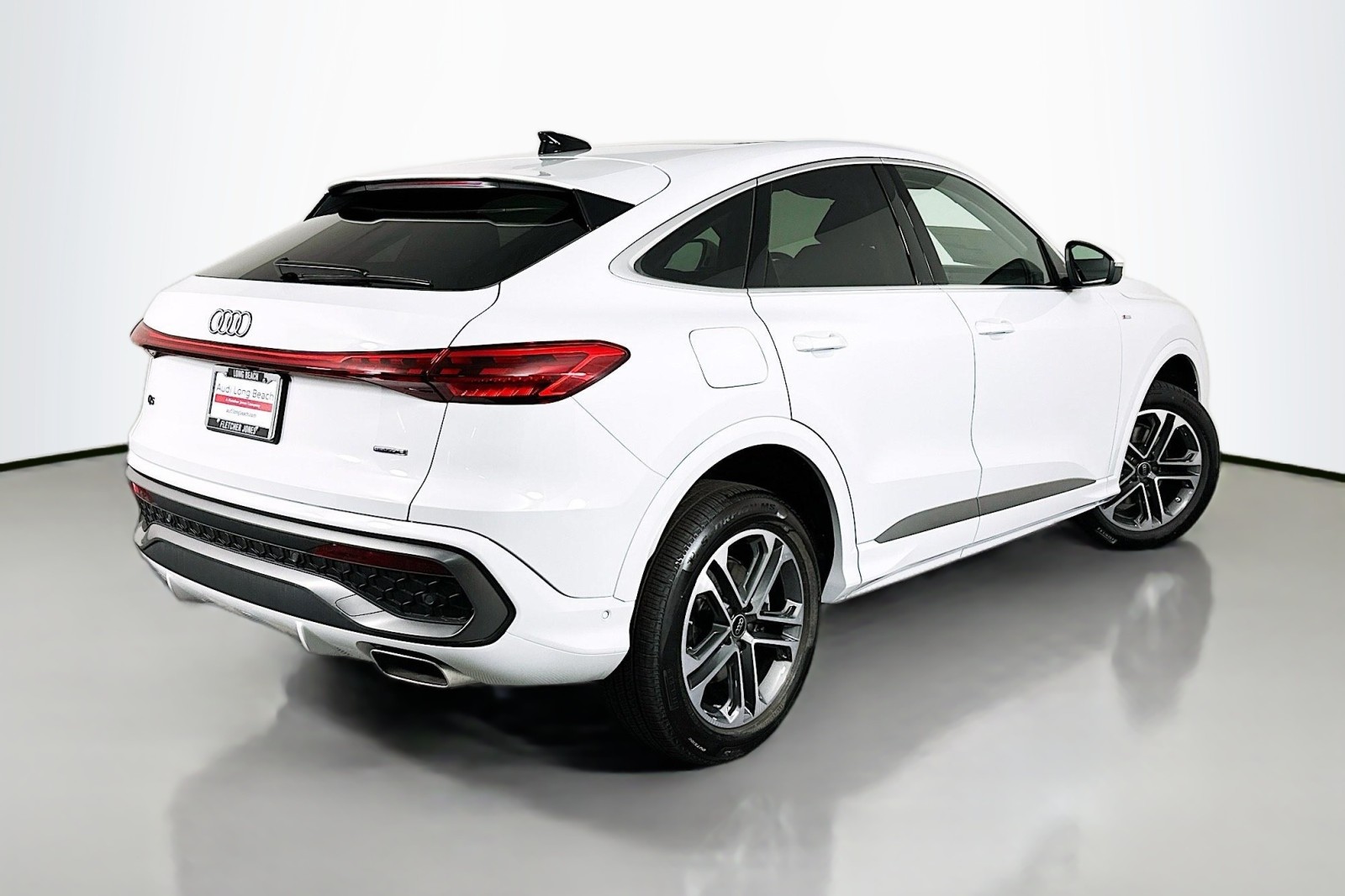 New 2026 Glacier White Metallic Audi Premium image 13